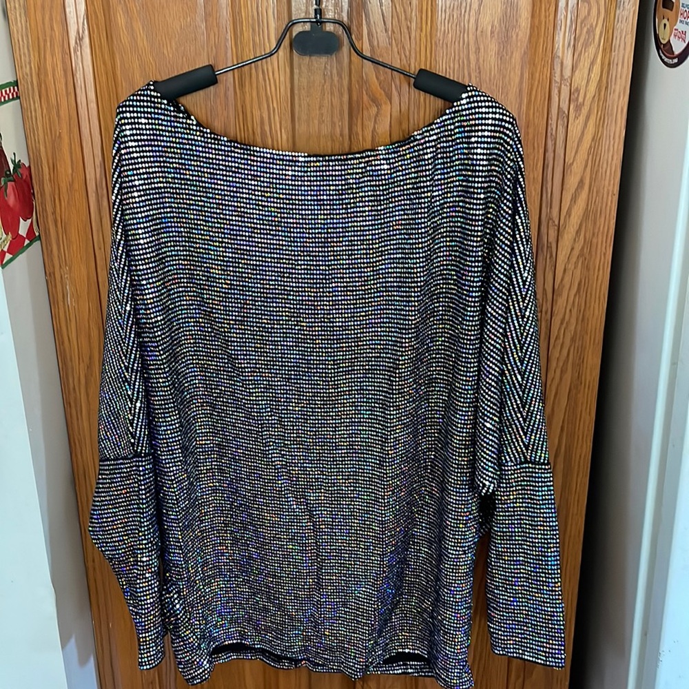 Womens sparkle dilemma sleeve top size large